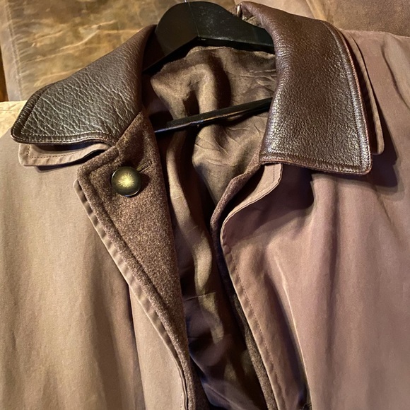 Salvatore Ferragamo two piece trench coat size 54 EU - XL US. - Picture 6 of 15